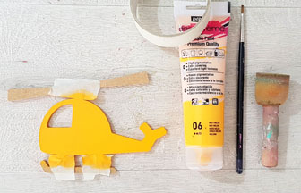 petit hélicoptère en bois à peindre avec du jaune