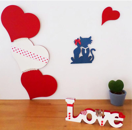 la saint valentin avec un coeur en bois à décorer