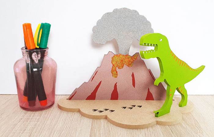 Dino 3D t-rex en bois à customiser pour une chambre d’enfant !